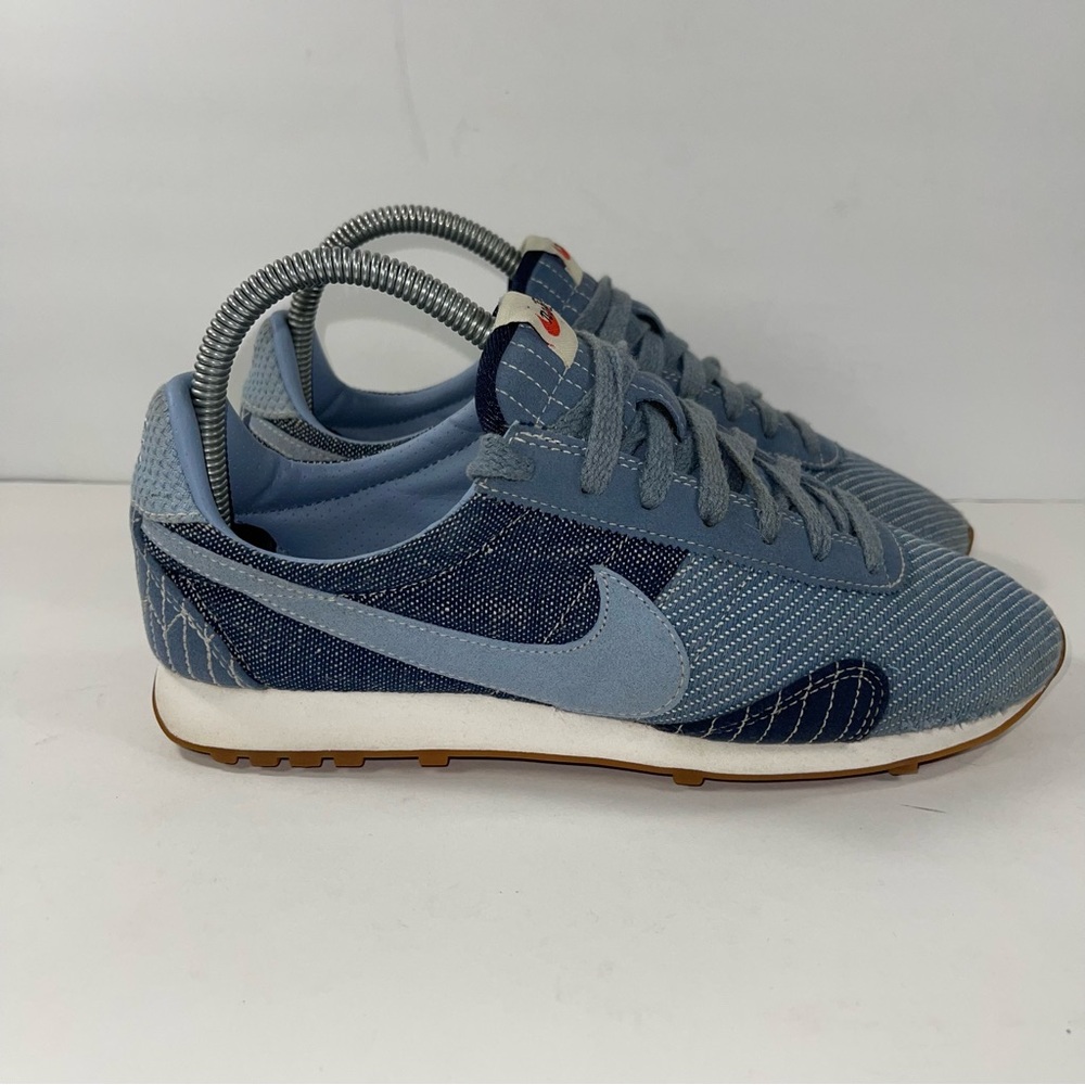 Nike Women's Pre Montreal Racer Vintage Premium